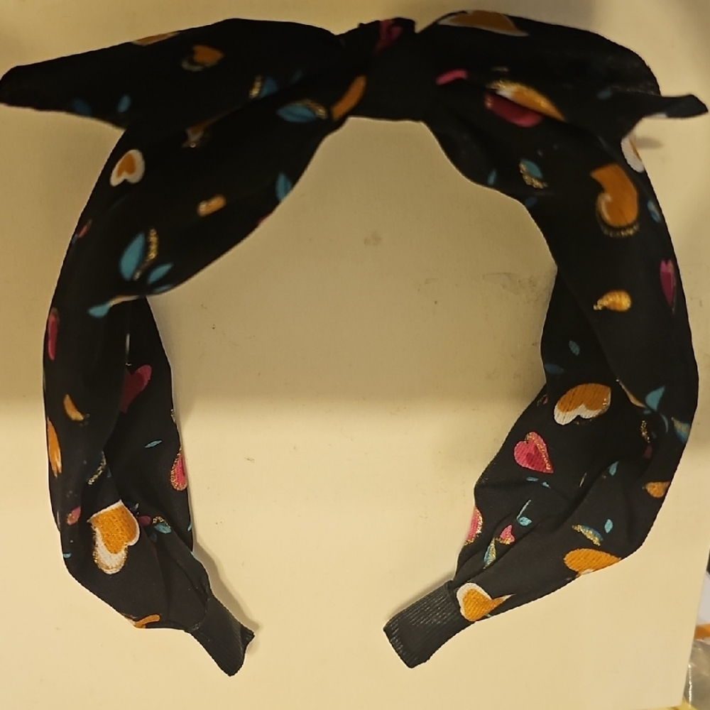 Black Heart Patterned Hair Accessory